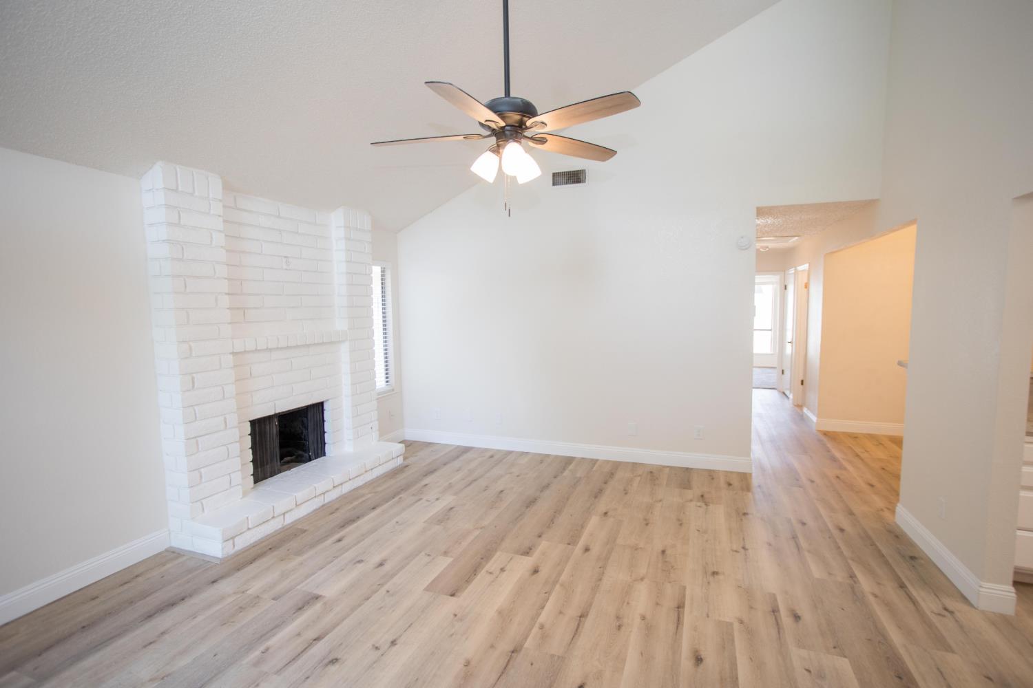 5728 N Monte Ave #1, Fresno, CA 93711