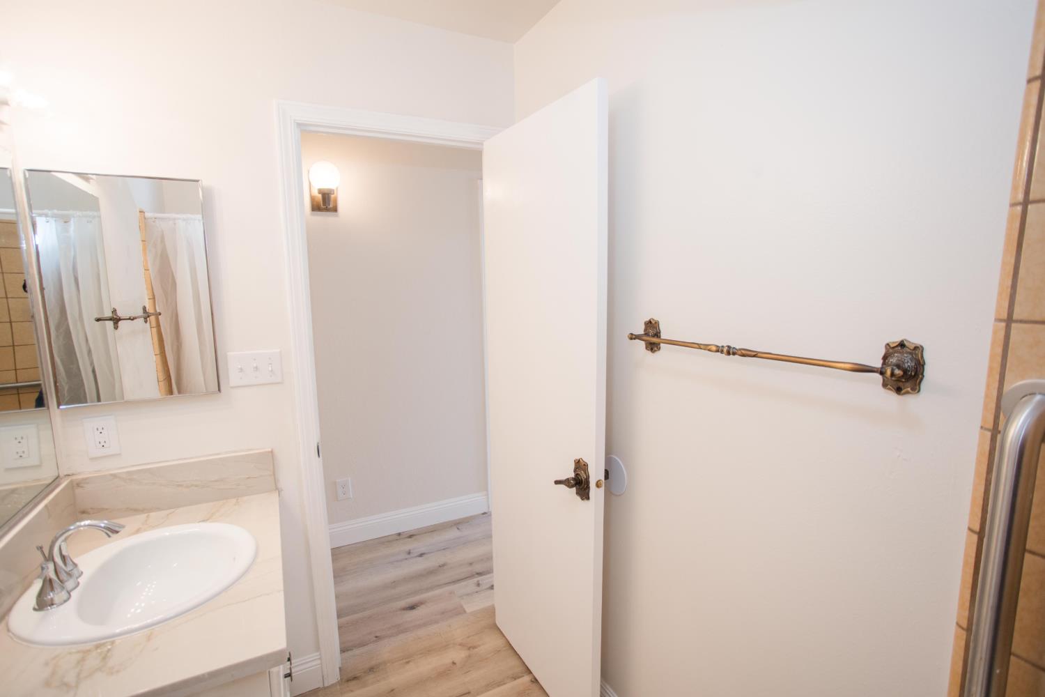 5728 N Monte Ave #1, Fresno, CA 93711