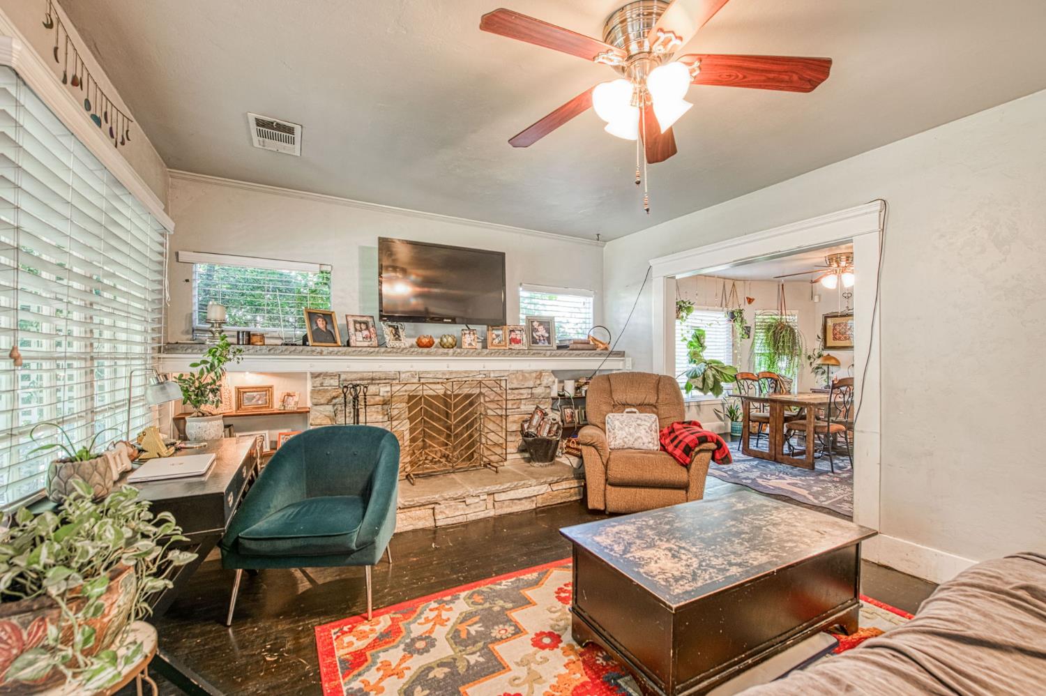325 E Simpson Ave, Fresno, CA 93704