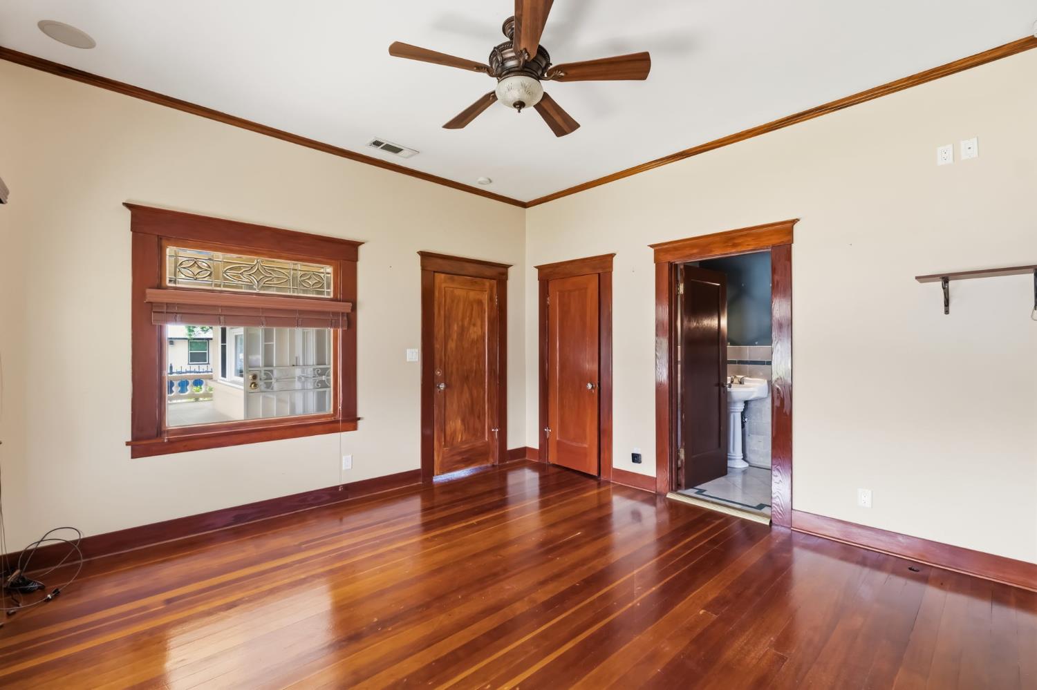 807 N Van Ness Ave, Fresno, CA 93728