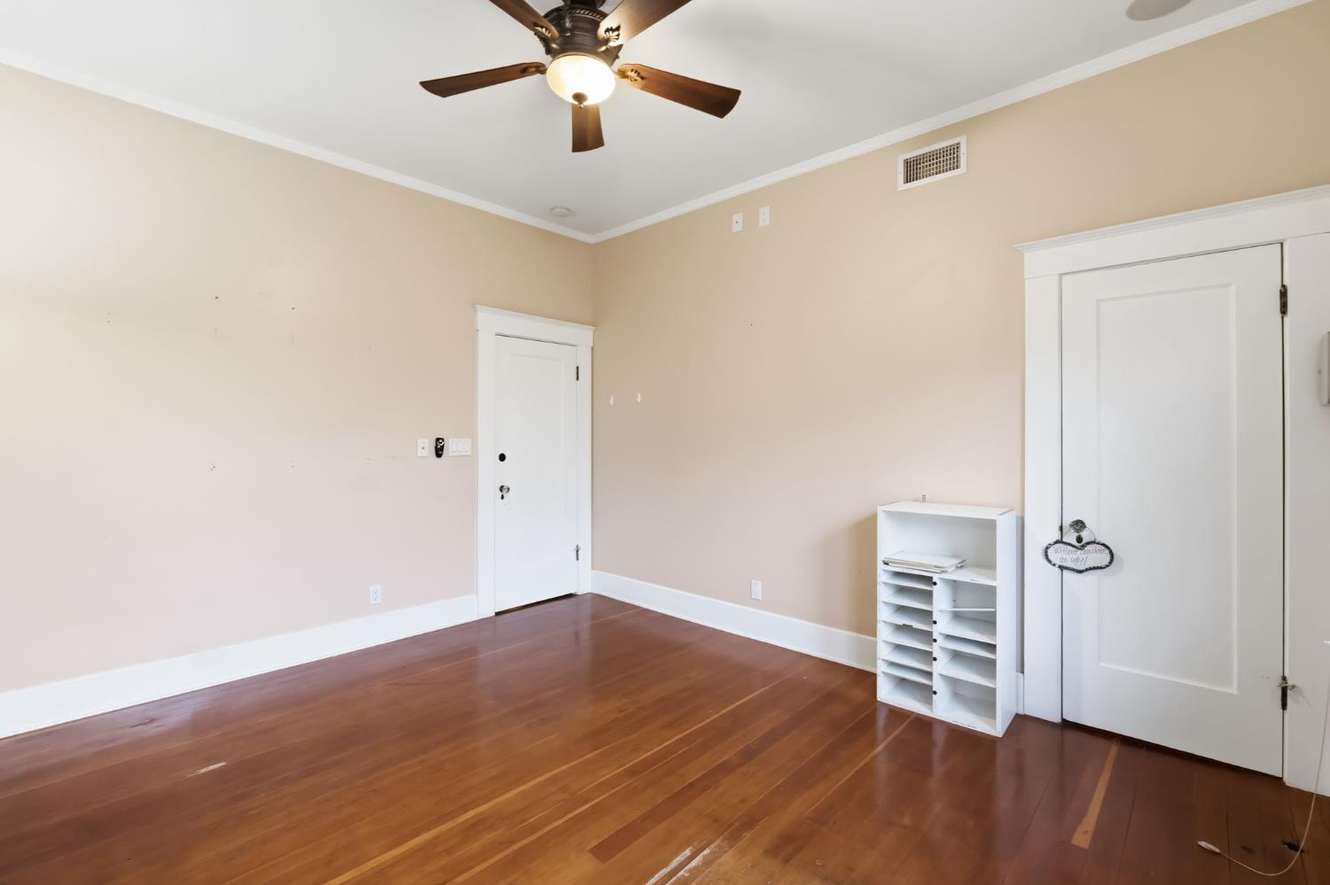 807 N Van Ness Ave, Fresno, CA 93728