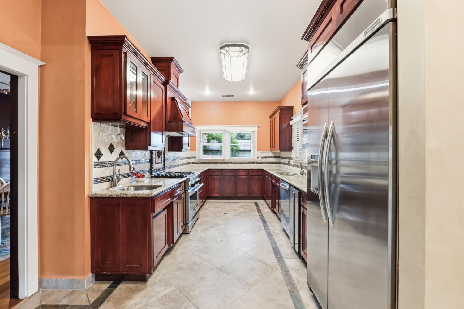 807 N Van Ness Ave, Fresno, CA 93728