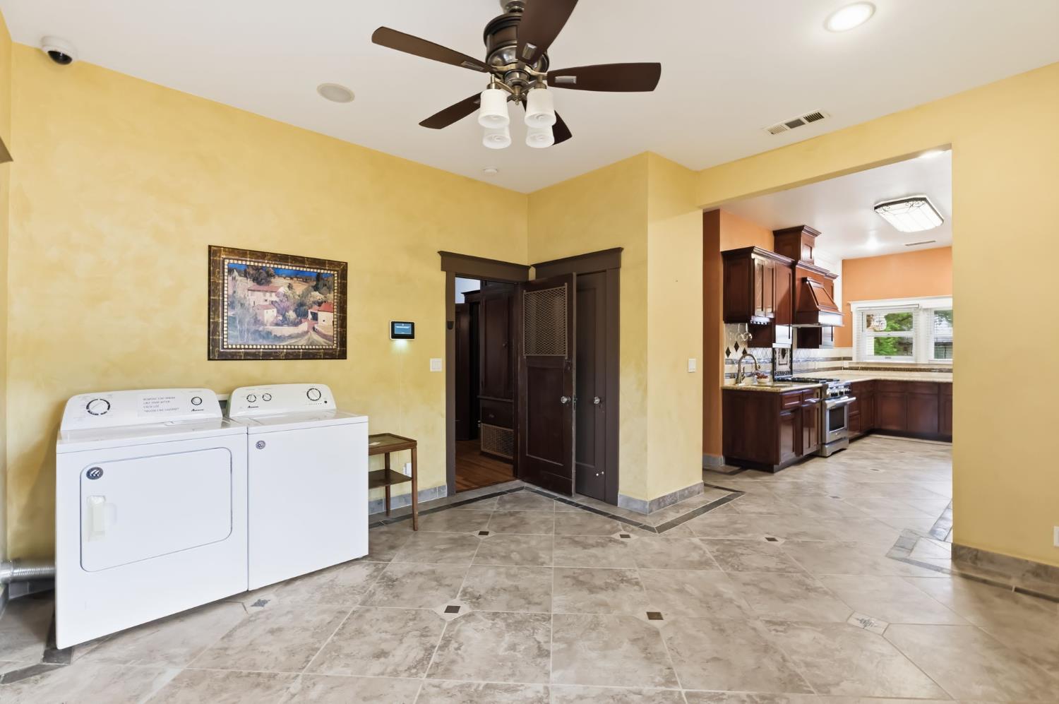 807 N Van Ness Ave, Fresno, CA 93728