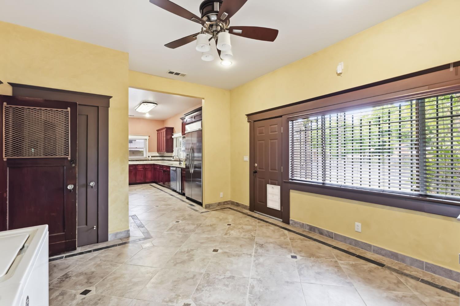 807 N Van Ness Ave, Fresno, CA 93728