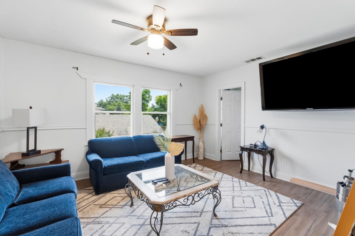 807 N Van Ness Ave, Fresno, CA 93728