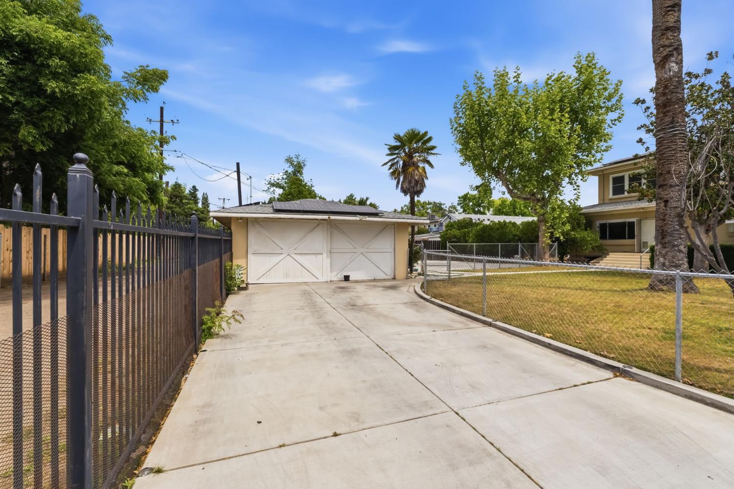 807 N Van Ness Ave, Fresno, CA 93728