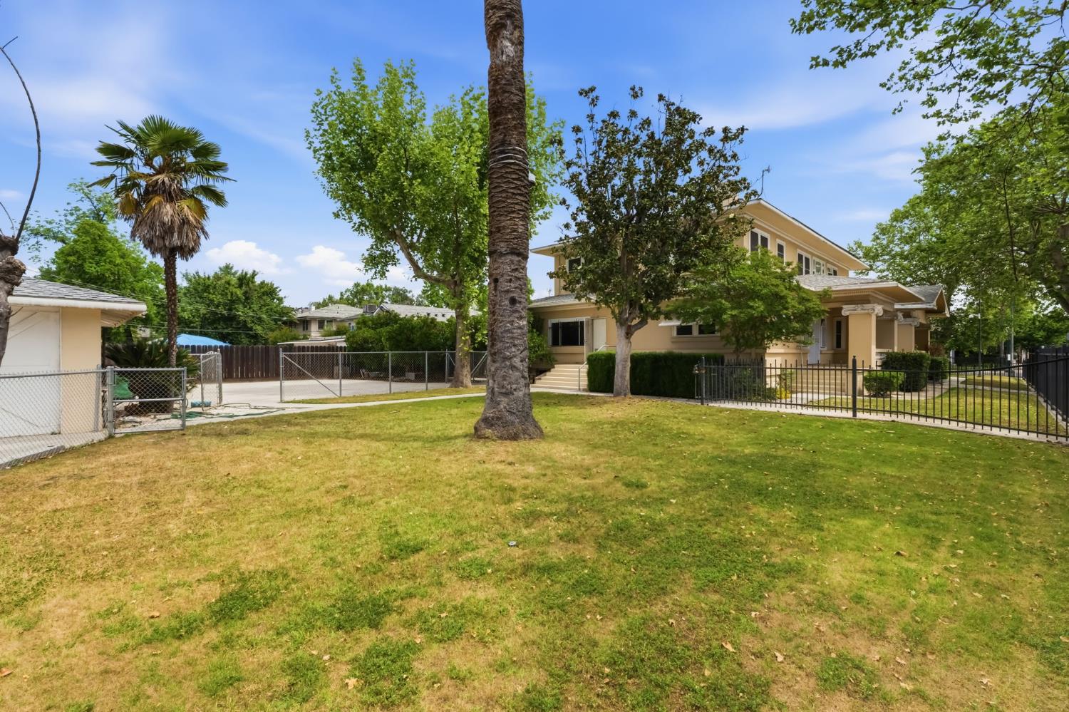 807 N Van Ness Ave, Fresno, CA 93728
