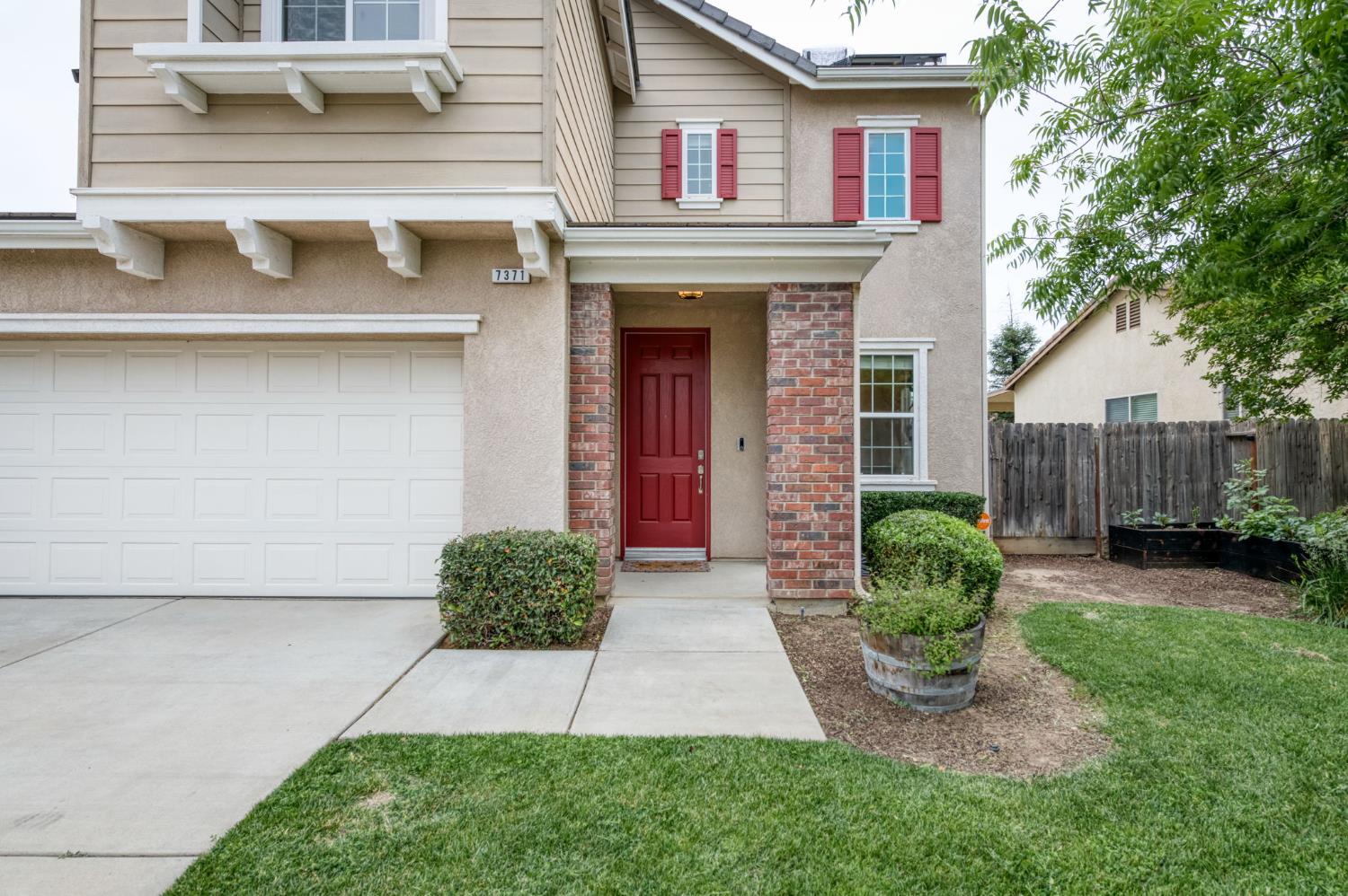 7371 E Fedora Ave, Fresno, CA 93737