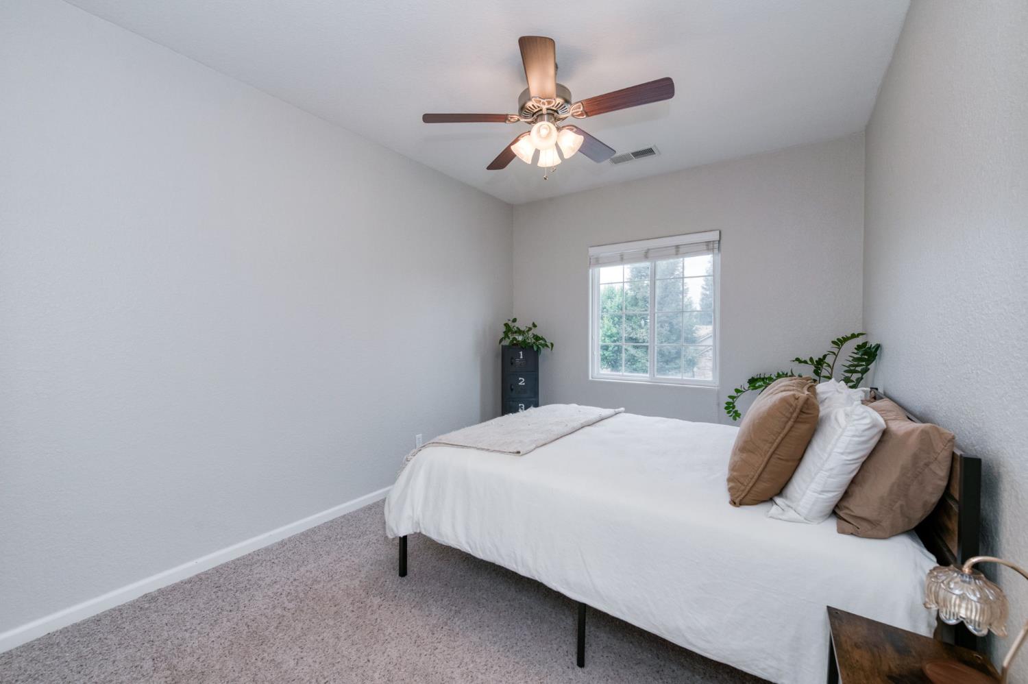 7371 E Fedora Ave, Fresno, CA 93737