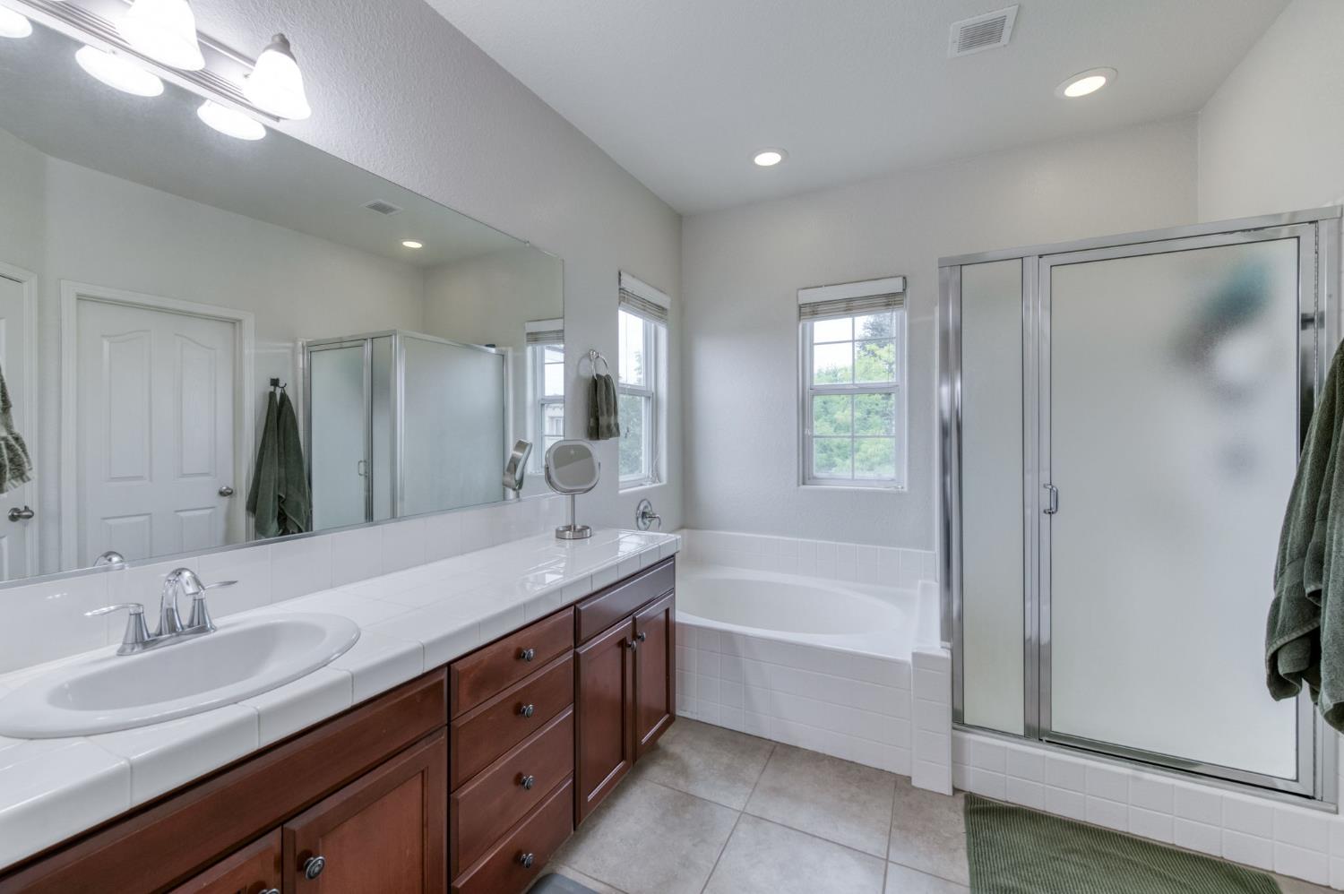 7371 E Fedora Ave, Fresno, CA 93737