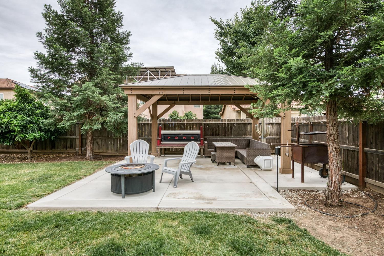 7371 E Fedora Ave, Fresno, CA 93737