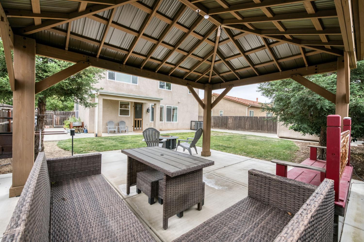 7371 E Fedora Ave, Fresno, CA 93737