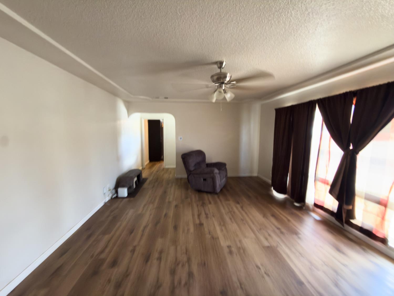 34 E McKinley Ave, Fresno, CA 93728