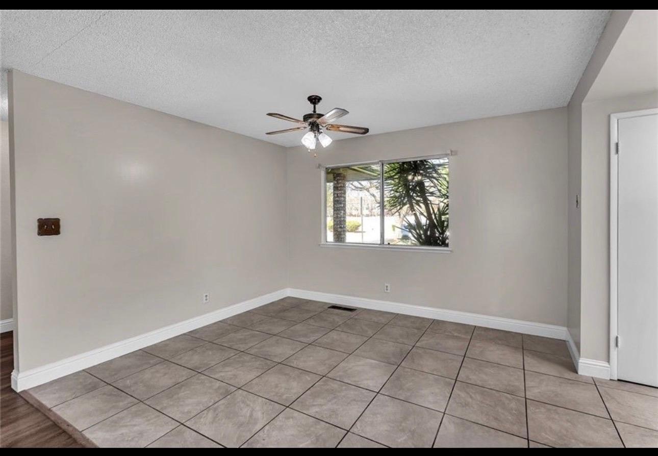 2265 E Herndon Ave, Fresno, CA 93720