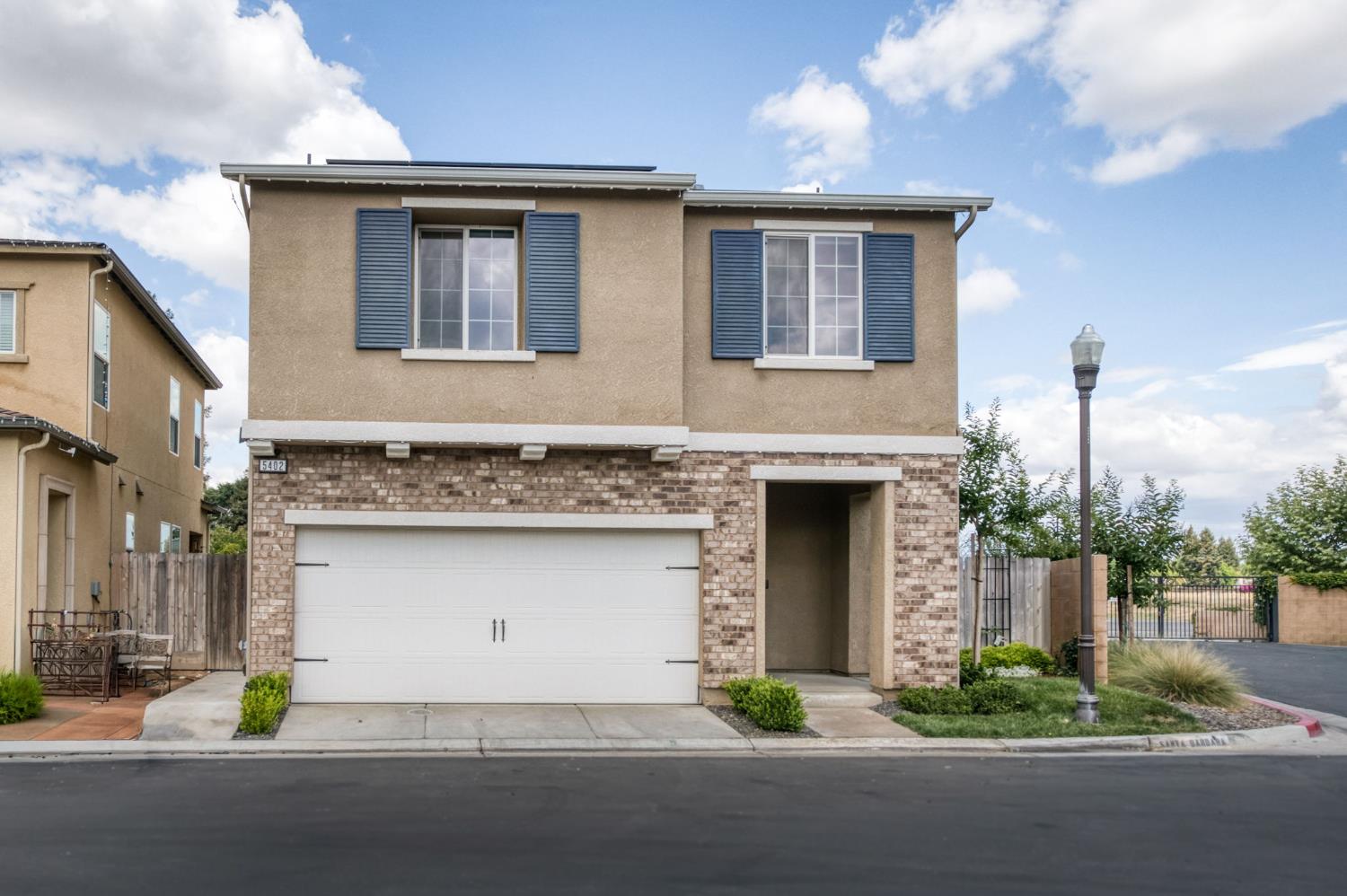 5402 W Santa Barbara, Fresno, CA 93722