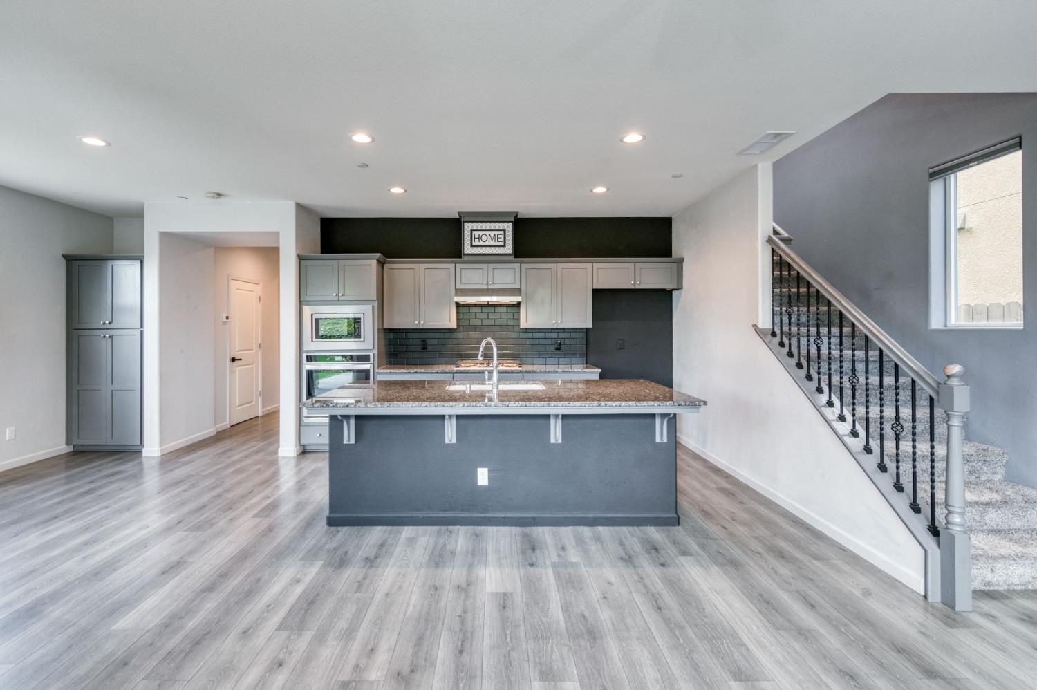 5402 W Santa Barbara, Fresno, CA 93722