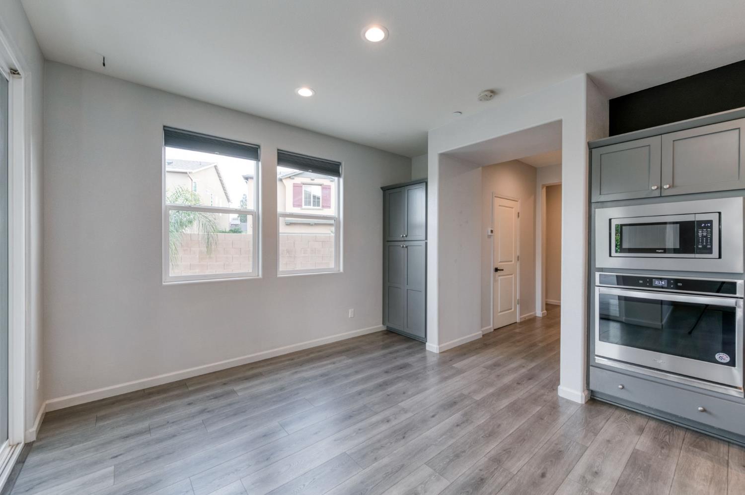 5402 W Santa Barbara, Fresno, CA 93722