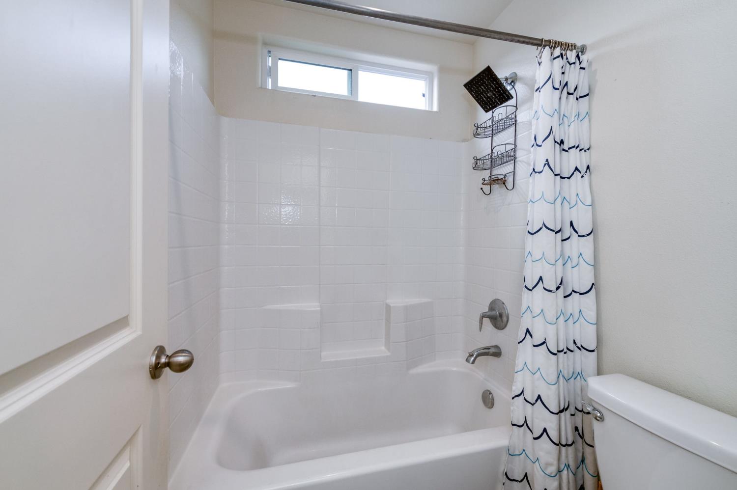 5402 W Santa Barbara, Fresno, CA 93722