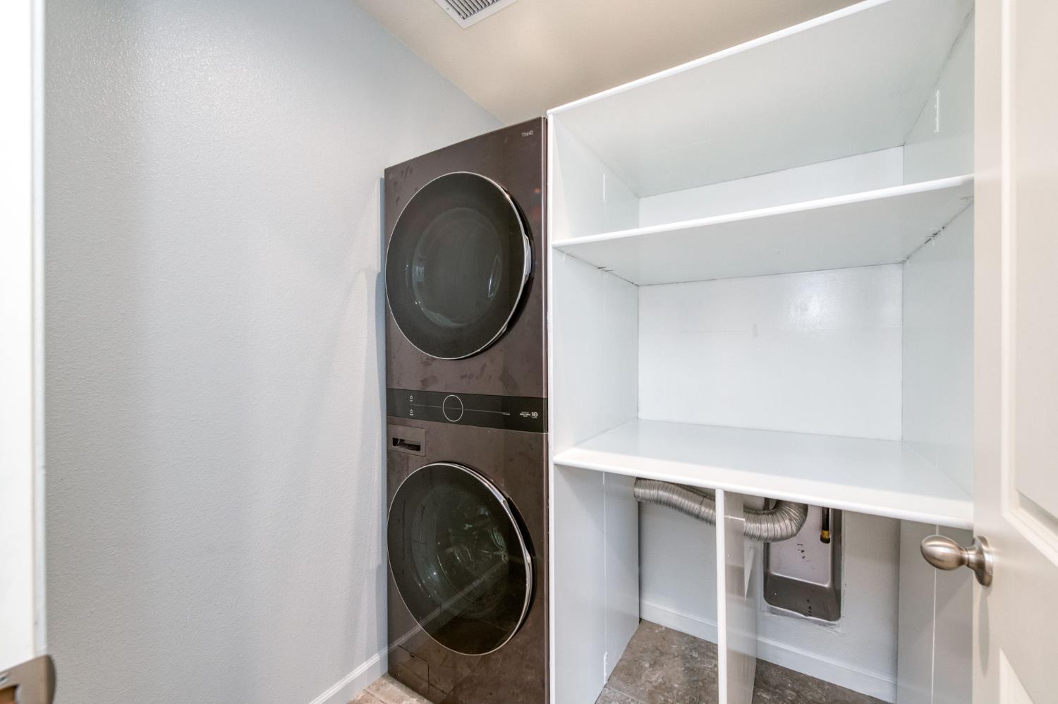 5402 W Santa Barbara, Fresno, CA 93722
