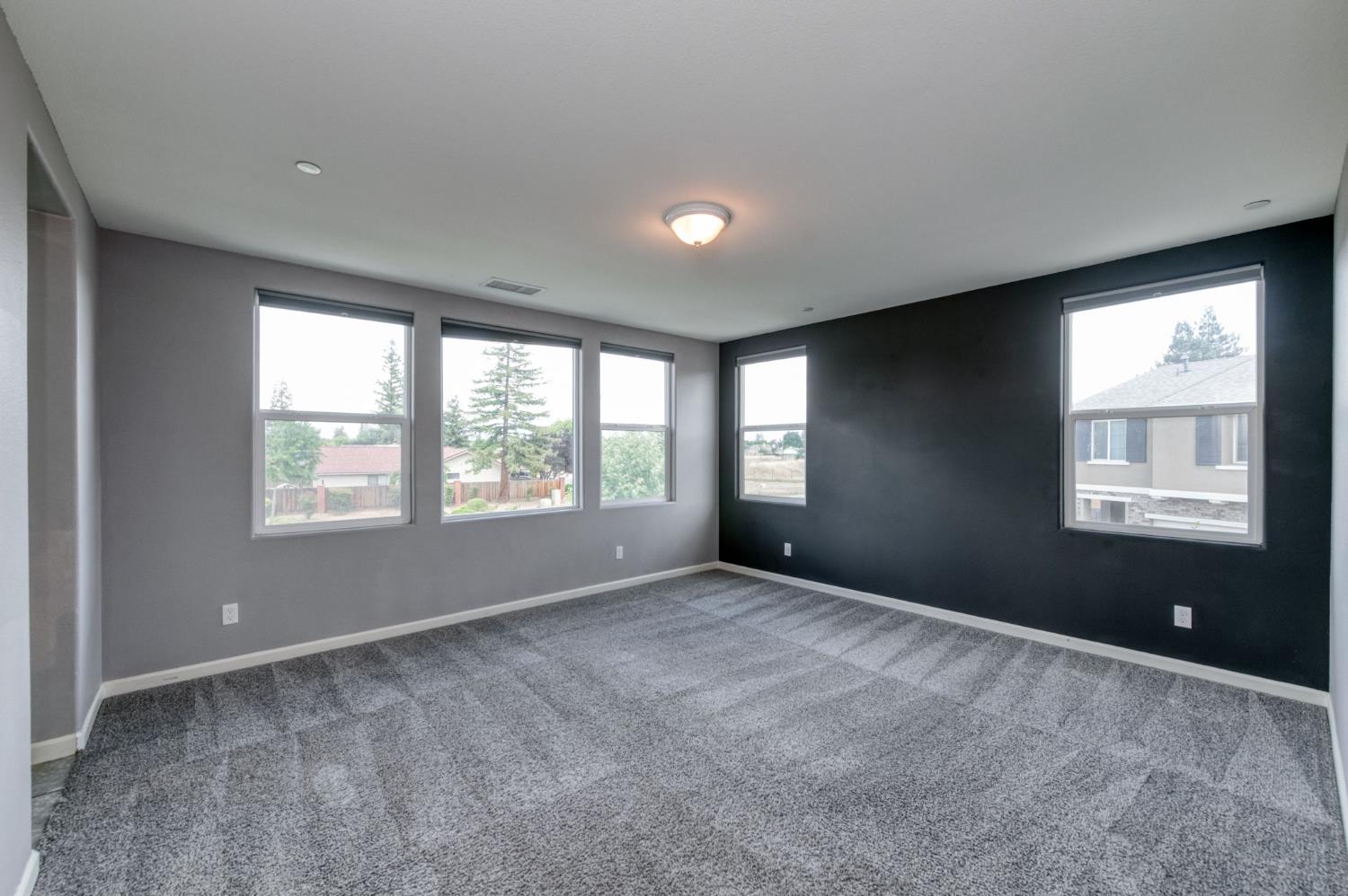 5402 W Santa Barbara, Fresno, CA 93722