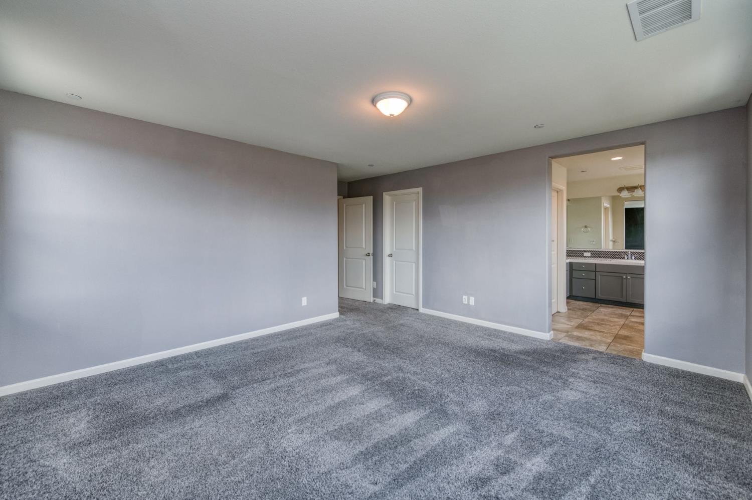 5402 W Santa Barbara, Fresno, CA 93722