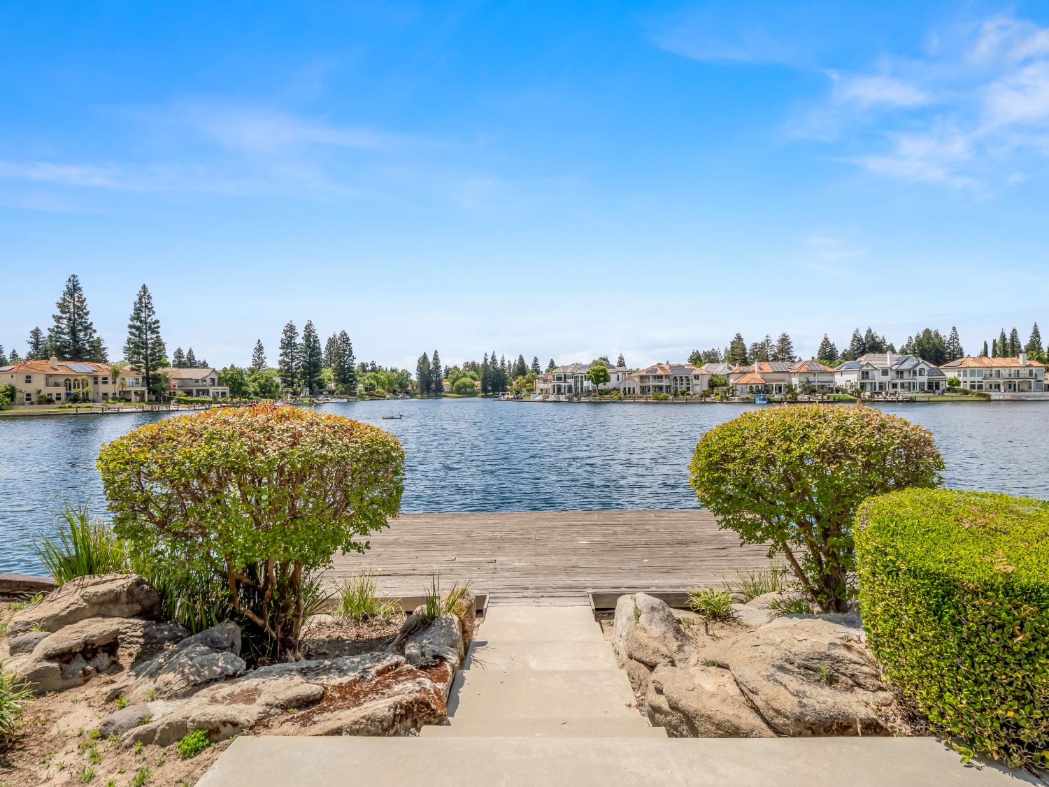 859 E Catalina Circle, Fresno, CA 93730