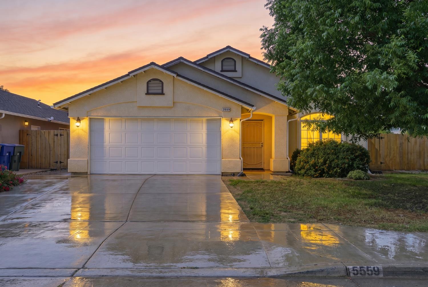 5559 E Truman Ave, Fresno, CA 93727