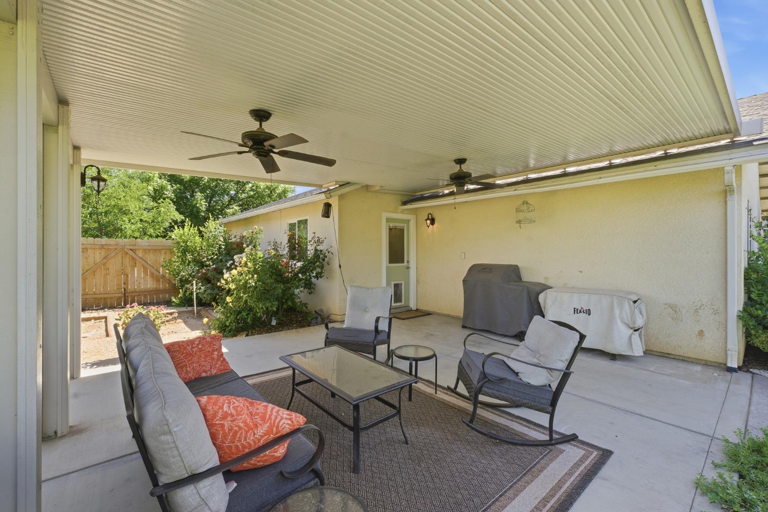 5559 E Truman Ave, Fresno, CA 93727