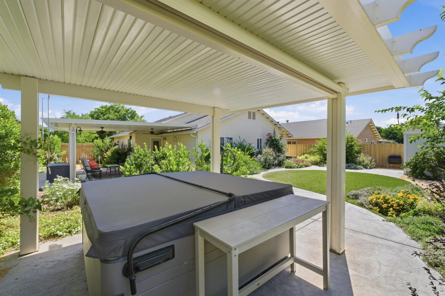 5559 E Truman Ave, Fresno, CA 93727