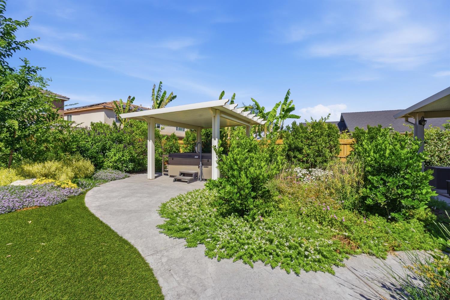 5559 E Truman Ave, Fresno, CA 93727