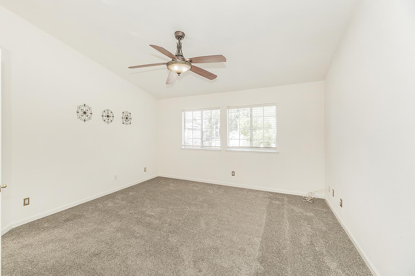 837 E Buckhill Rd, Fresno, CA 93720