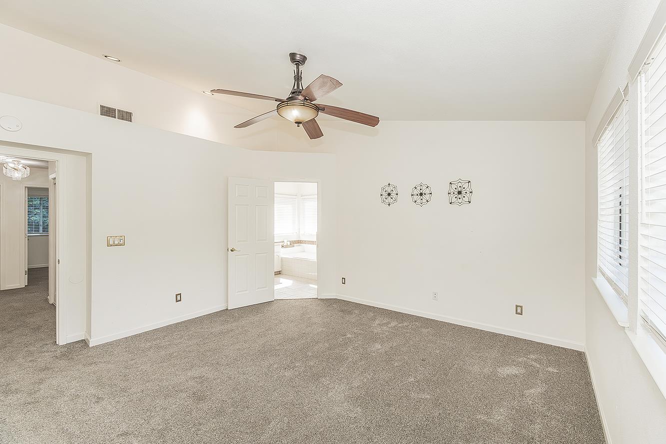 837 E Buckhill Rd, Fresno, CA 93720