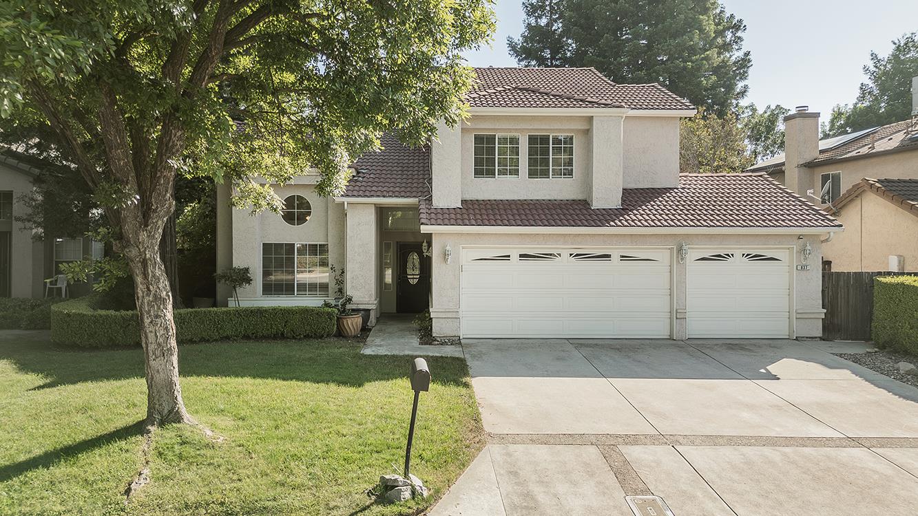 837 E Buckhill Rd, Fresno, CA 93720