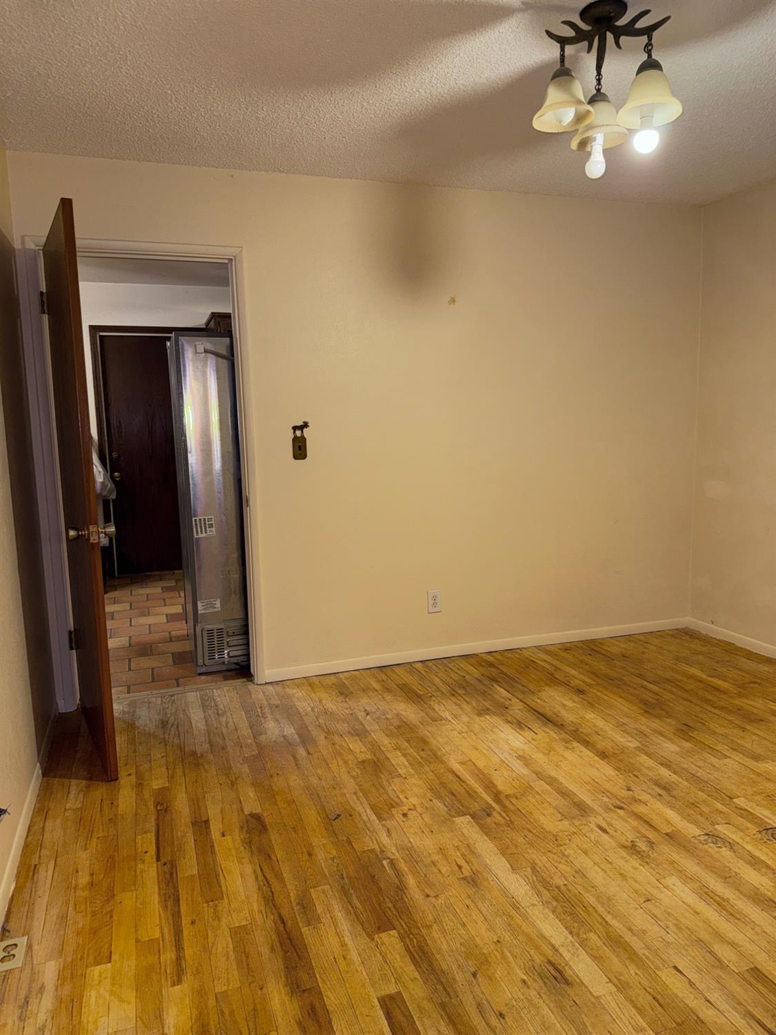 5074 E Platt Ave, Fresno, CA 93727