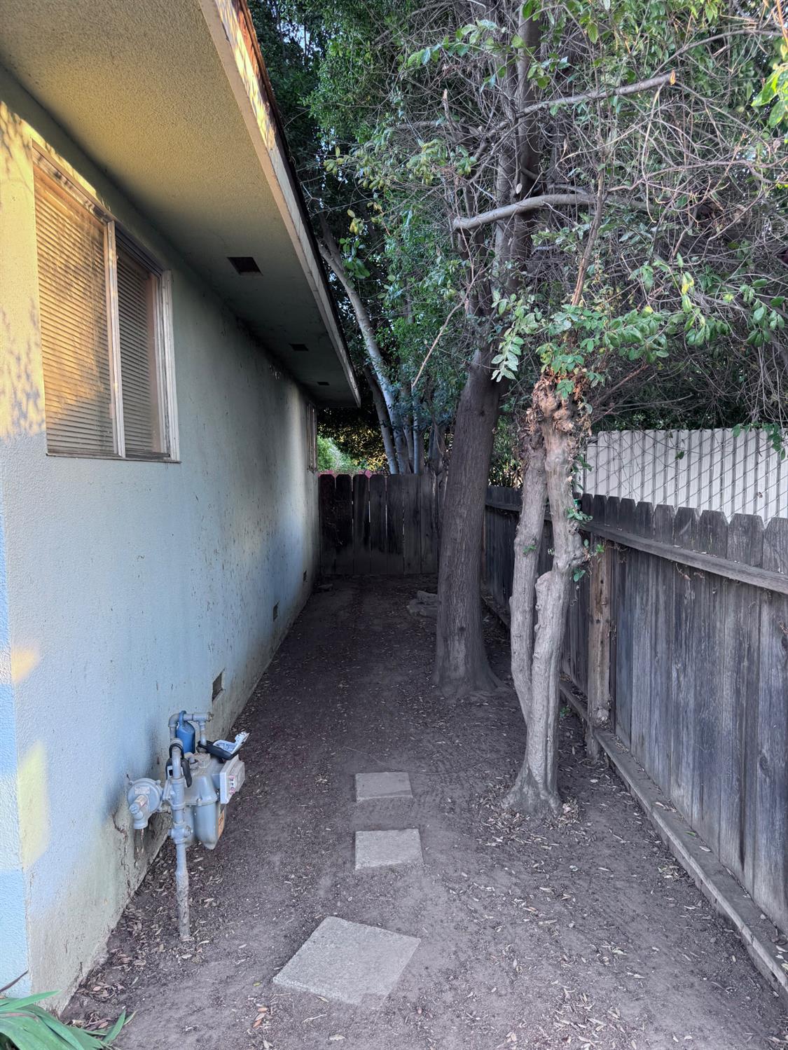 5074 E Platt Ave, Fresno, CA 93727