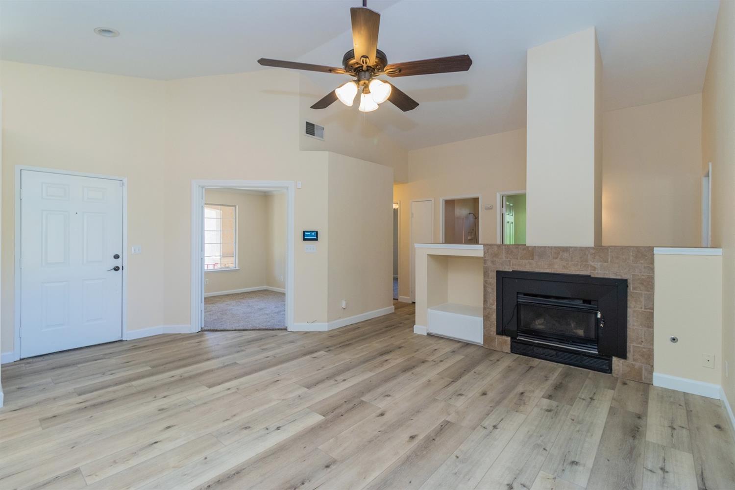 7771 N Baird Ave, Fresno, CA 93720