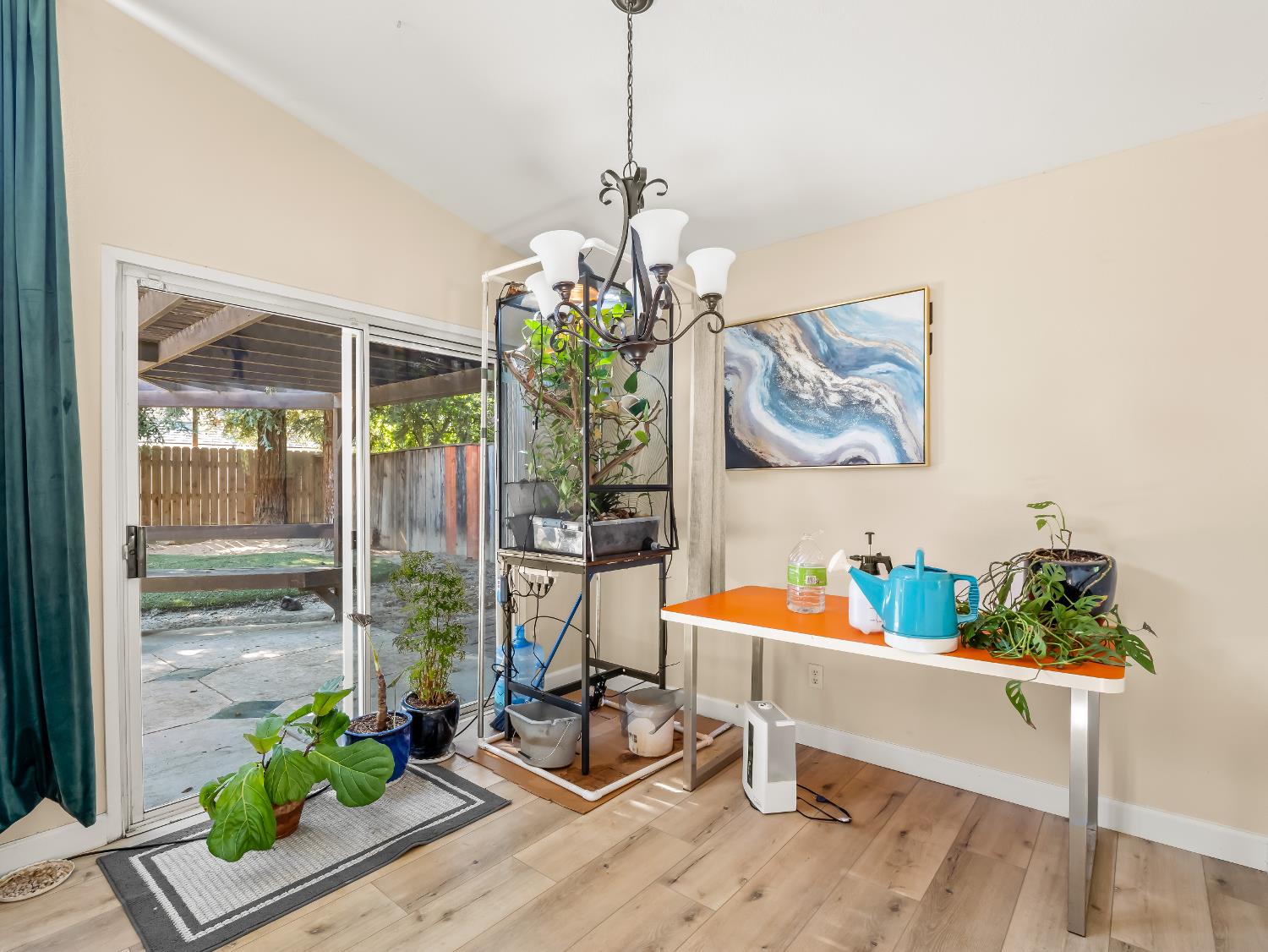 7771 N Baird Ave, Fresno, CA 93720