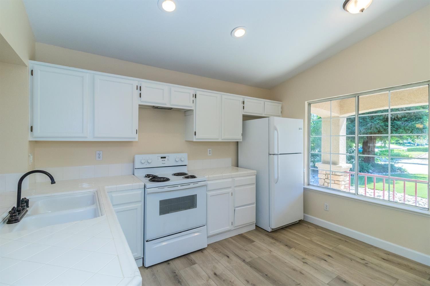 7771 N Baird Ave, Fresno, CA 93720