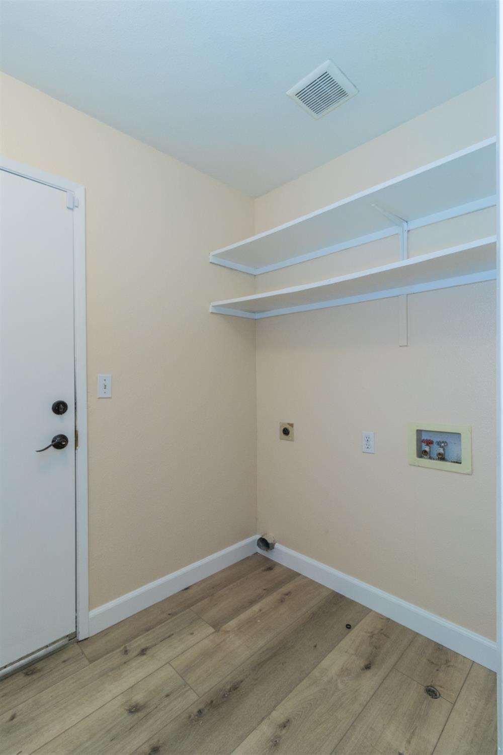 7771 N Baird Ave, Fresno, CA 93720