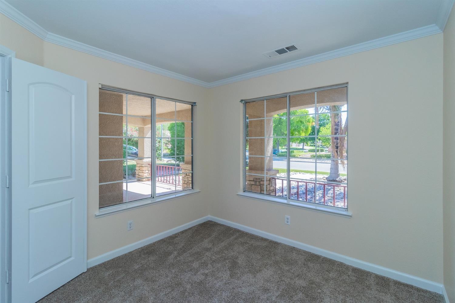 7771 N Baird Ave, Fresno, CA 93720