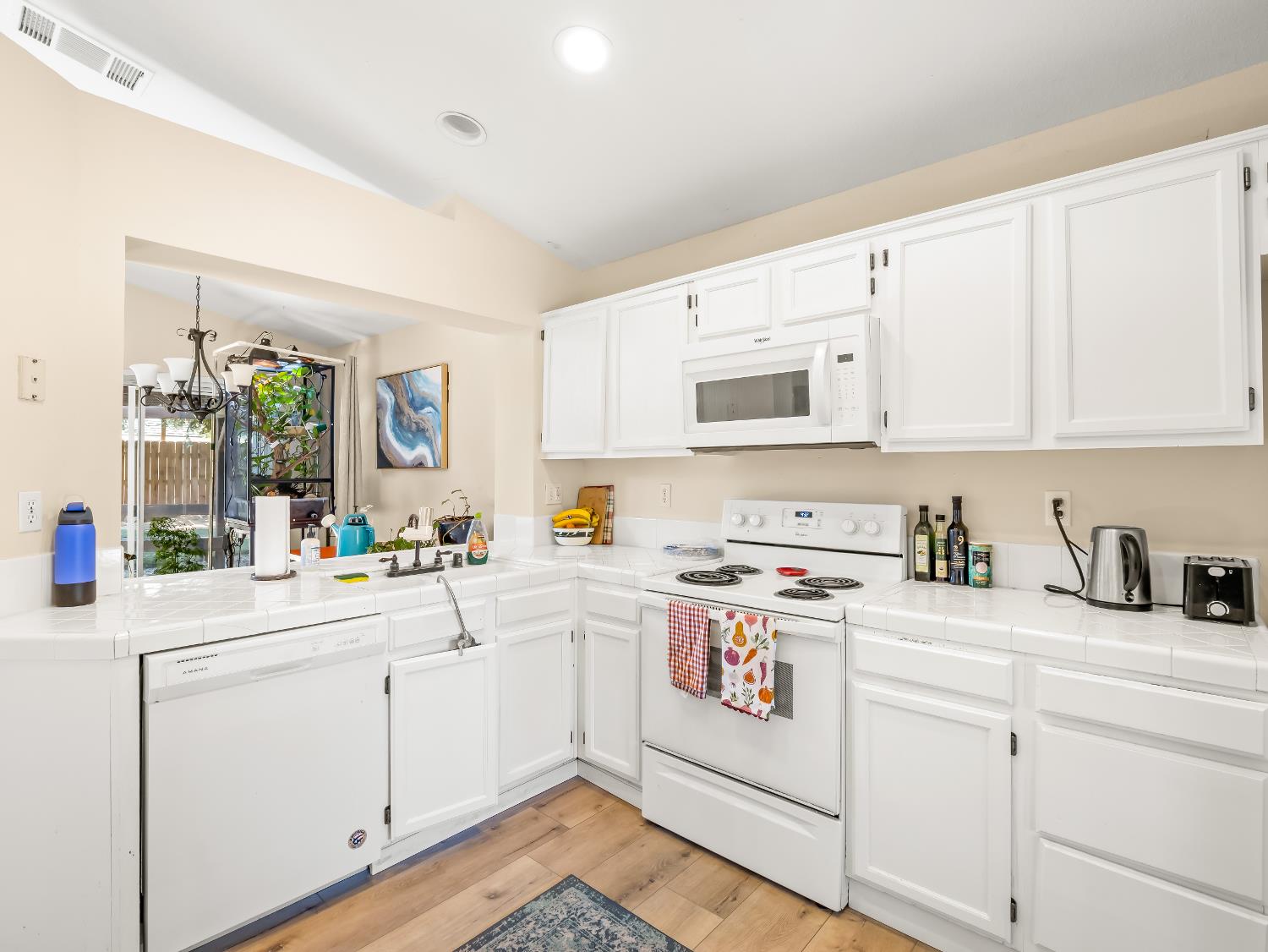 7771 N Baird Ave, Fresno, CA 93720