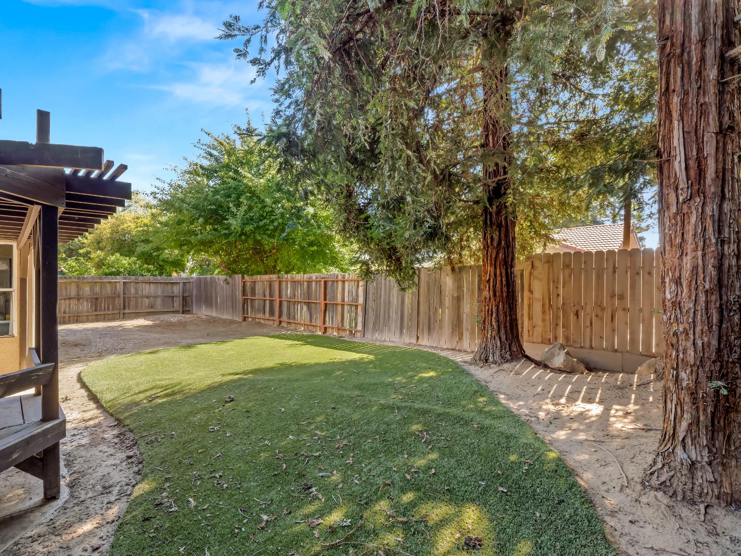 7771 N Baird Ave, Fresno, CA 93720