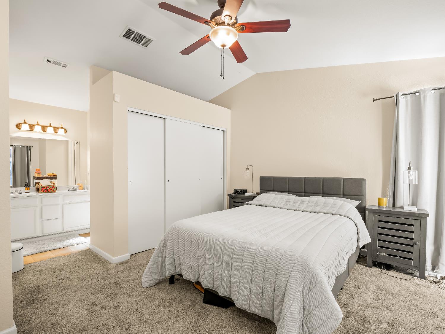 7771 N Baird Ave, Fresno, CA 93720