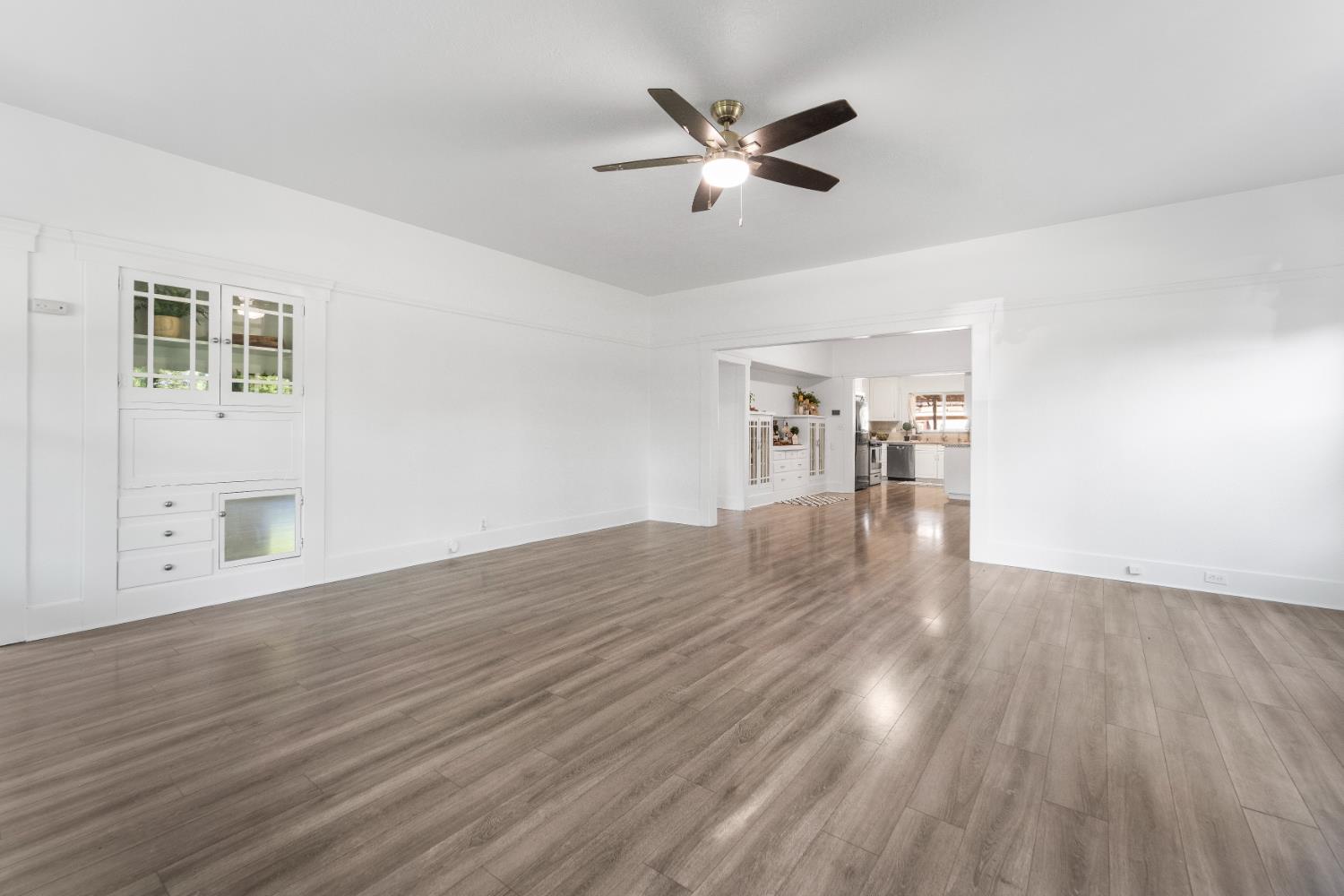 1302 N Safford, Fresno, CA 93728