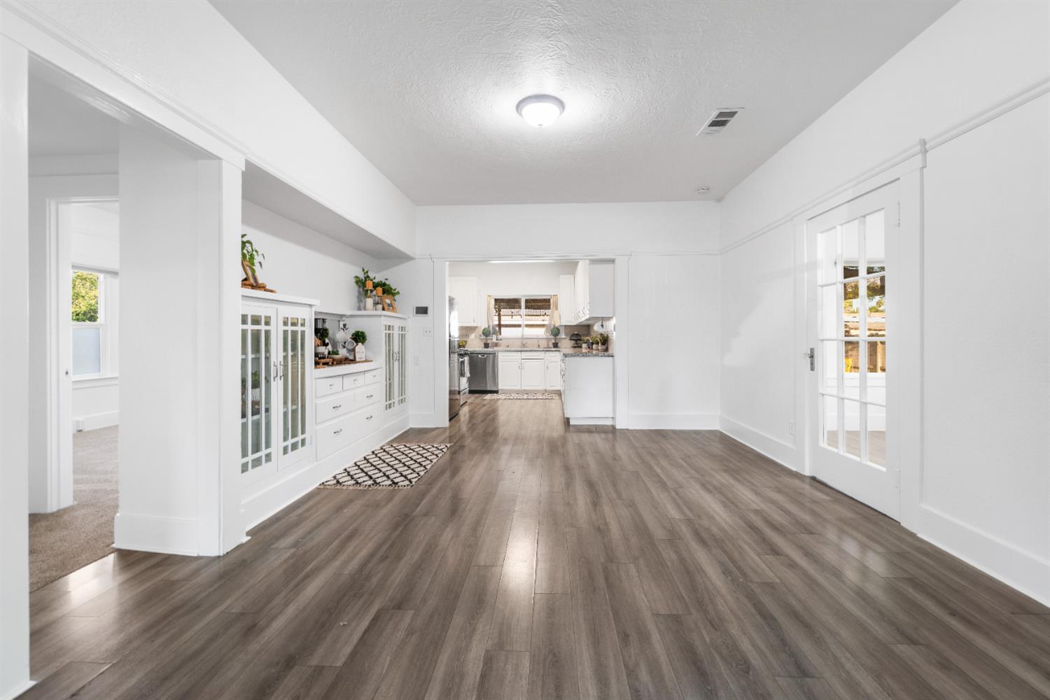 1302 N Safford, Fresno, CA 93728