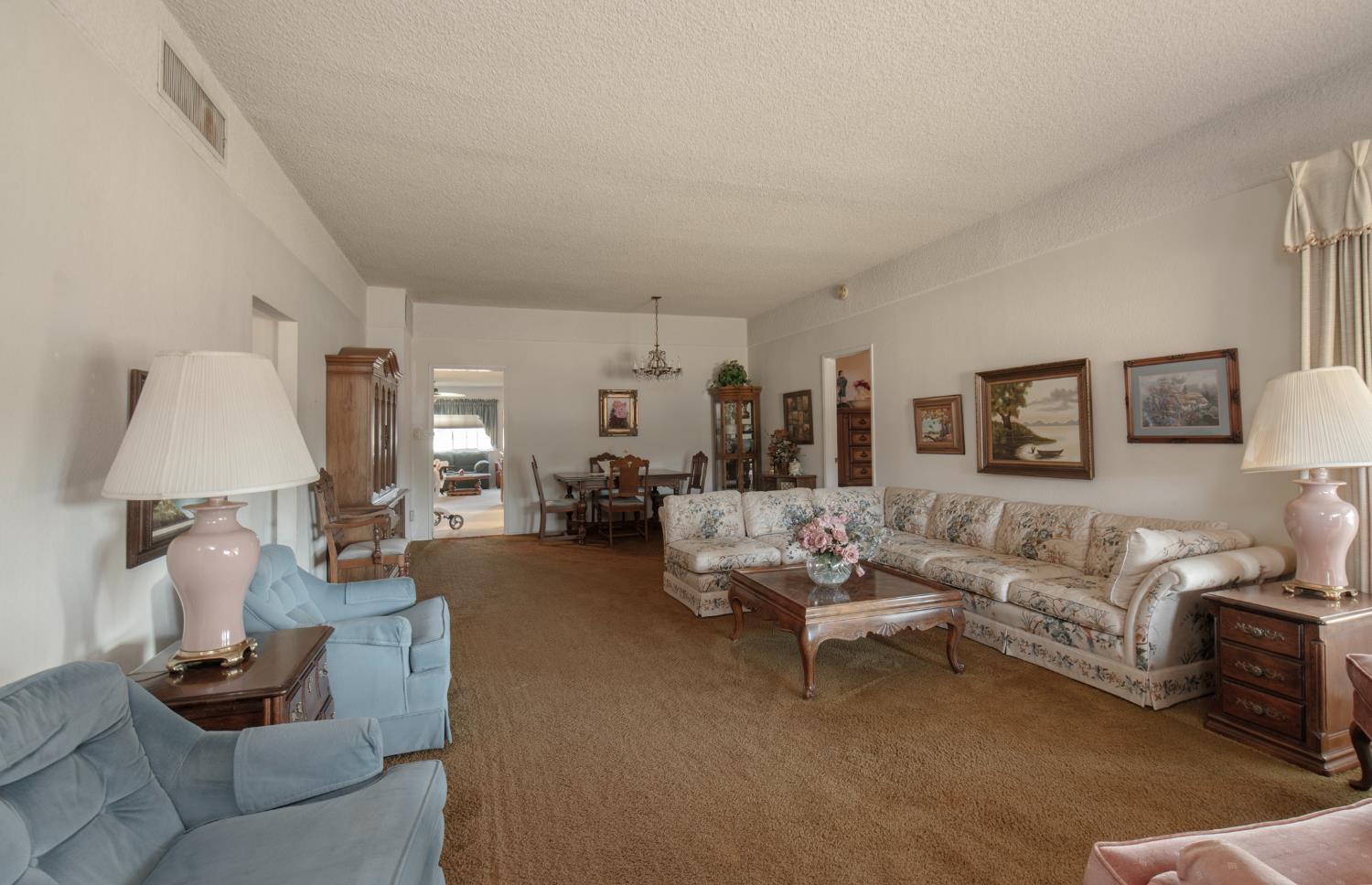 8294 E Hedges Ave, Fresno, CA 93737