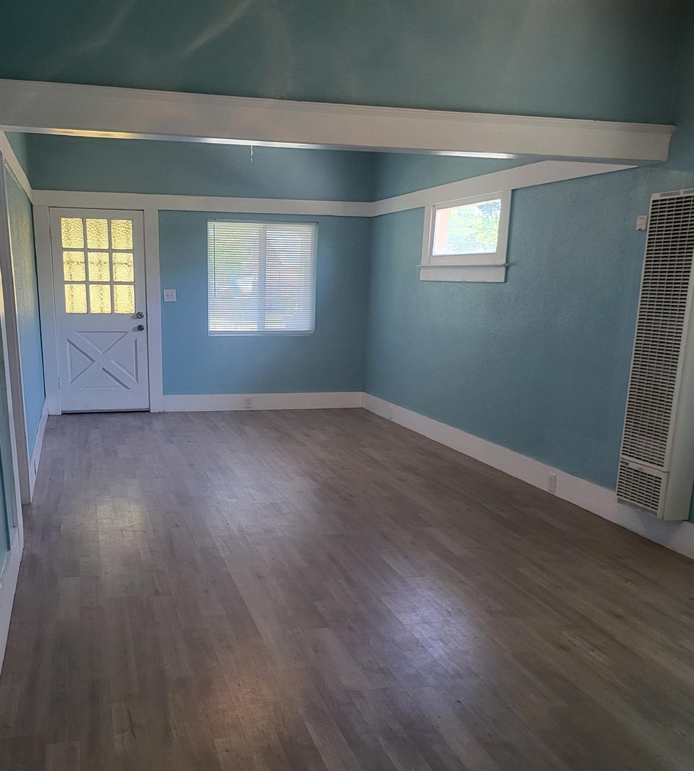 3620 E Illinois Ave, Fresno, CA 93702