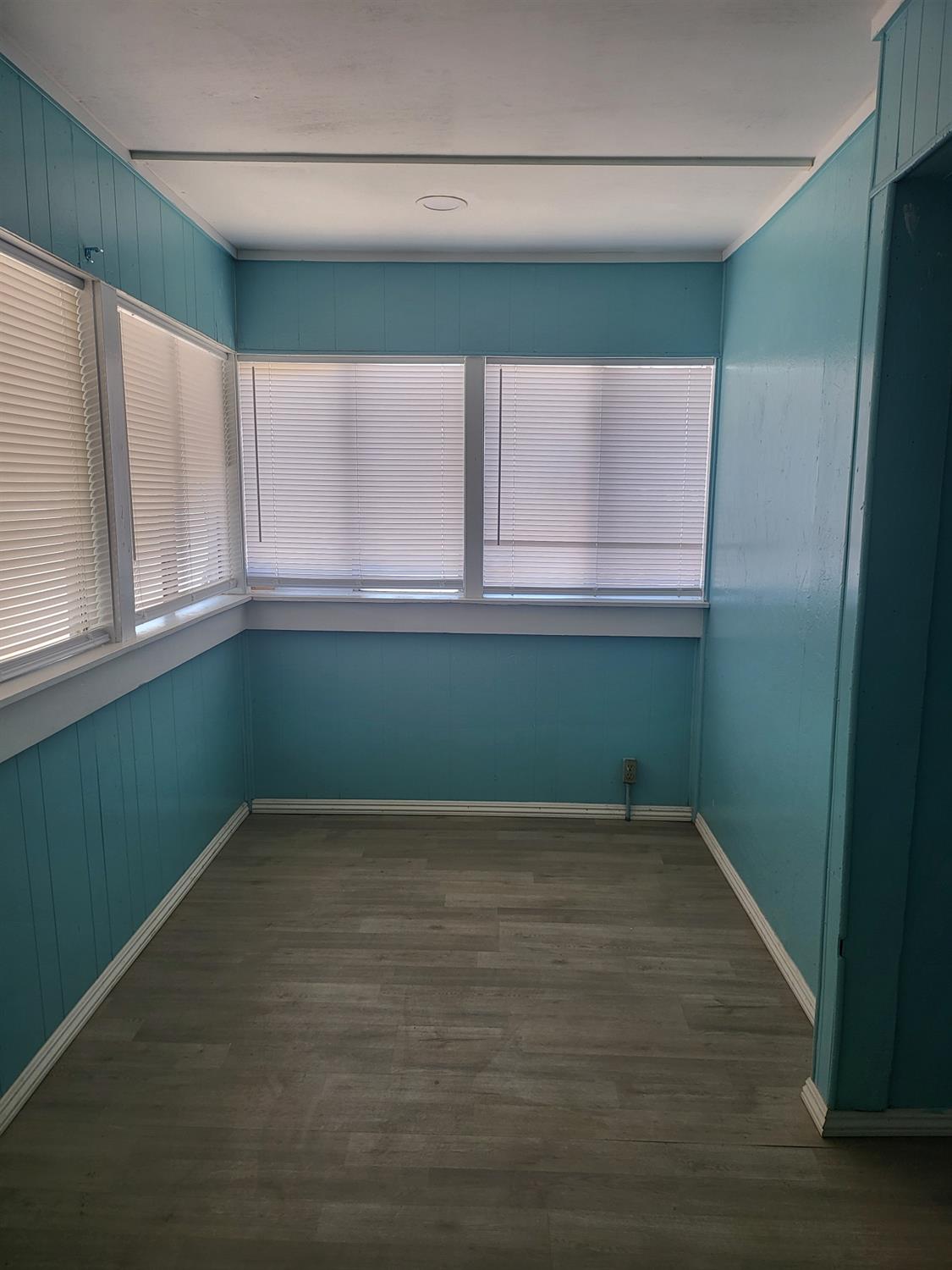 3620 E Illinois Ave, Fresno, CA 93702