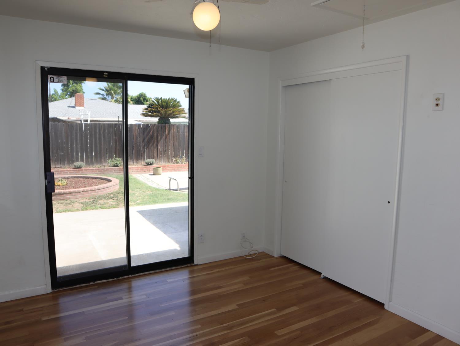 2433 E Saginaw Way, Fresno, CA 93726