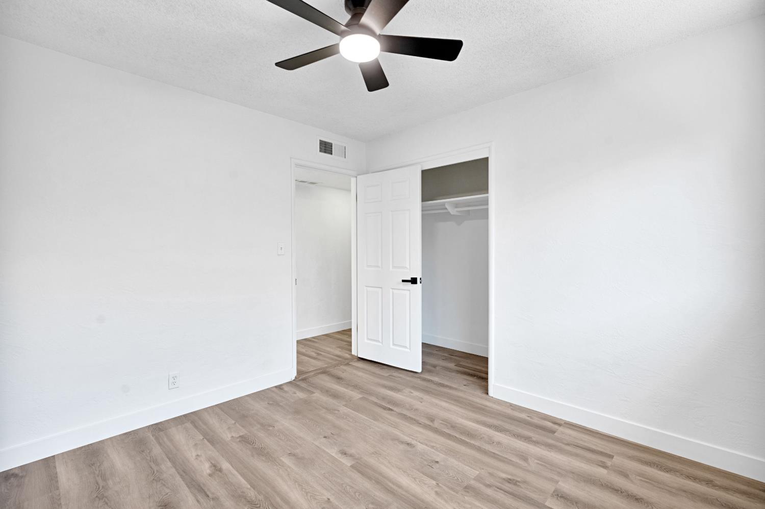 5189 N Callisch Ave, Fresno, CA 93710